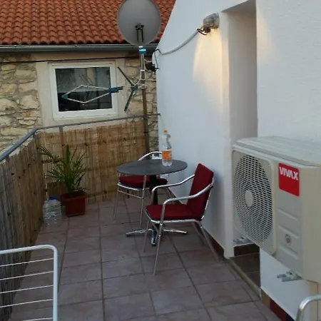 Apartamento Atikawohnung St,martin 46 52465 Tar Labinci