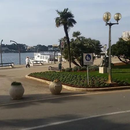 Apartamento Atikawohnung St,martin 46 52465 Tar Labinci